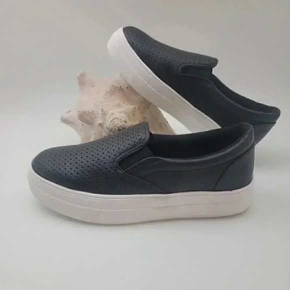 BUY ONE GET ONE FREE Soda Croft Slip-on Fashion Sneaker Black PU - Size 10 - Picture 6 of 6